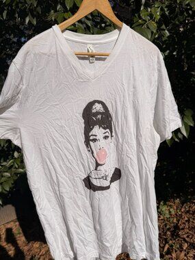 Audrey Hepburn Bubblegum Graphic Tee – Bella + Canvas White V-Neck (XL)